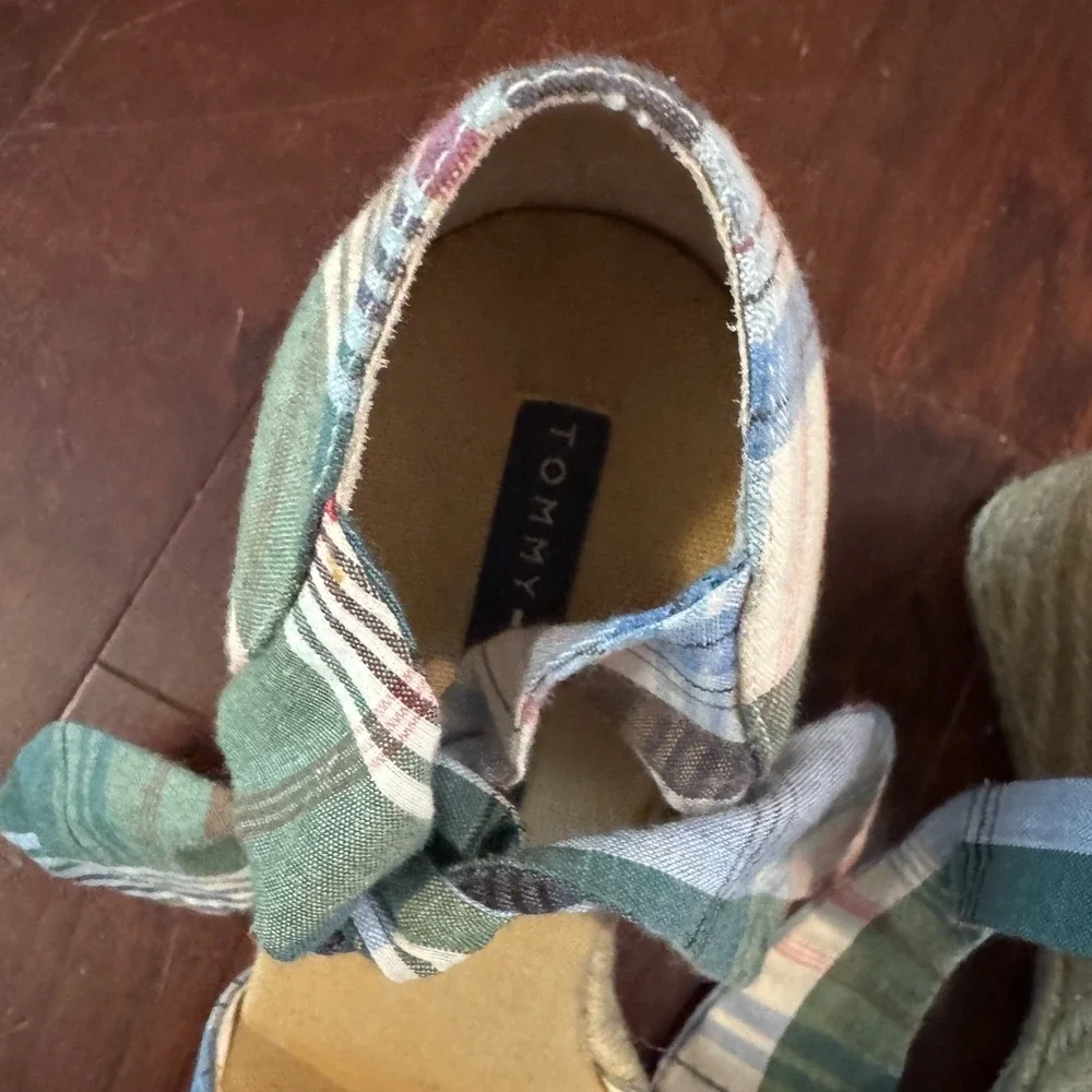 Tommy Hilfiger Plaid Espadrille Wedge Sandals Fabric Ankle Tie 3.5
